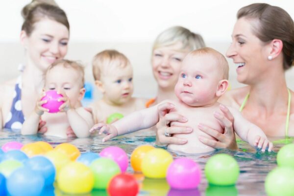 Baby- & Kleinkinder-schwimmen